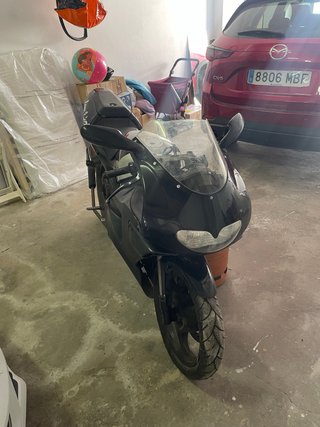 Aprilia RS 50/74 cc Negra para restaurar