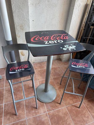 Mesa y 2 Taburetes Coca-Cola Zero