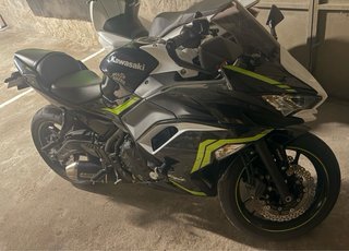 Kawasaki Ninja 650 2021 Negra y Verde limitada A2