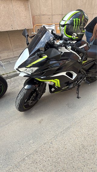 Kawasaki Ninja 650 2021 Negra y Verde limitada A2