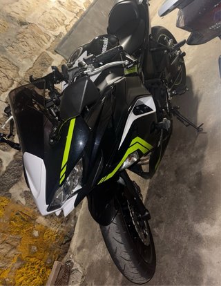 Kawasaki Ninja 650 2021 Negra y Verde limitada A2
