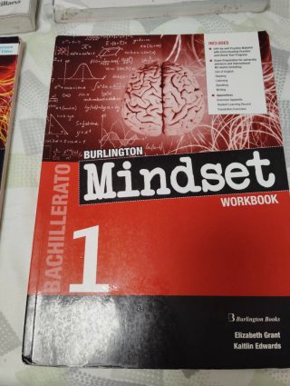 Libros de 1 bachillerato sociales bilingüe.