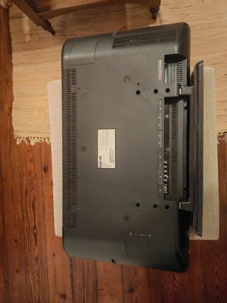 TV BASIC LINE 26 Negra con mando original.