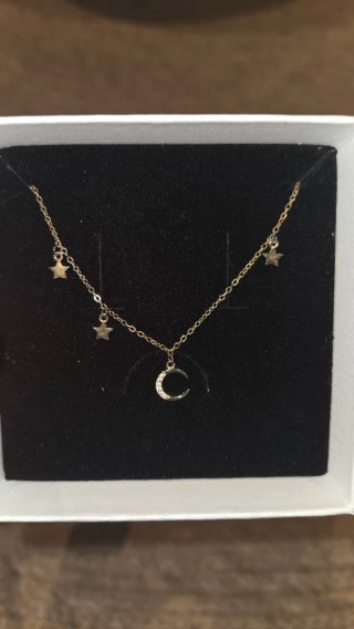 Colgante Luna y Estrellas Dorado