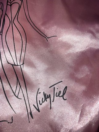 Bolsa tote rosa con dibujo de Vicky Tiel