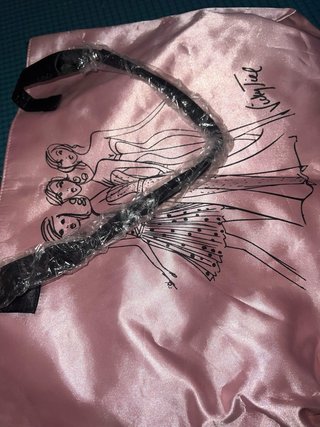 Bolsa tote rosa con dibujo de Vicky Tiel