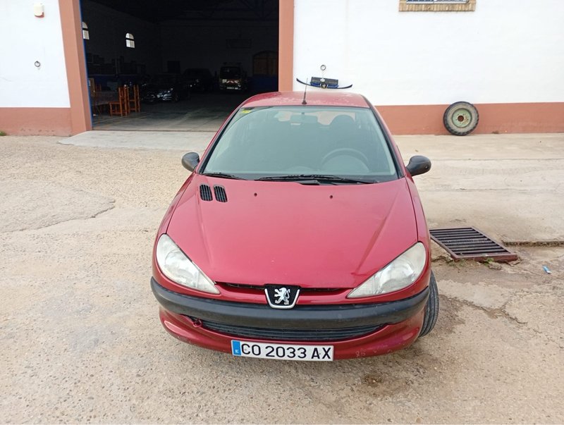 Peugeot 206 - foto 1