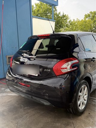Peugeot 208 2015