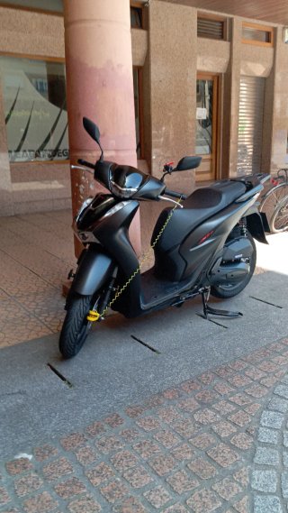 Honda SH 125 2023 Negra