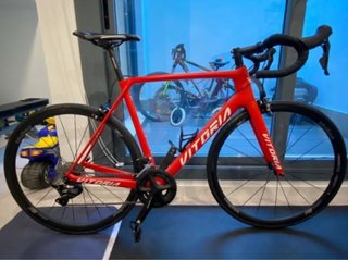 Bicicleta de carretera carbono VITORIA