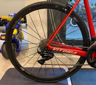 Bicicleta de carretera carbono VITORIA
