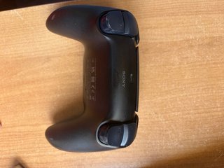 Playstation 5 con 2 juegos y 1 mando