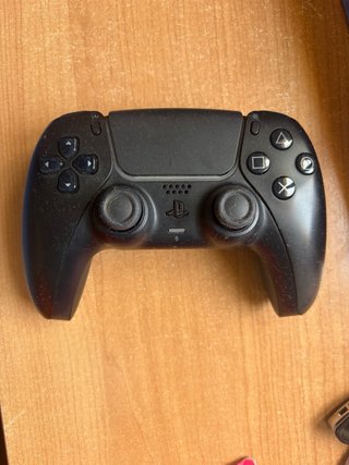 Playstation 5 con 2 juegos y 1 mando