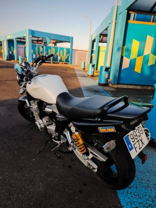 Yamaha XJR 1300 Naked