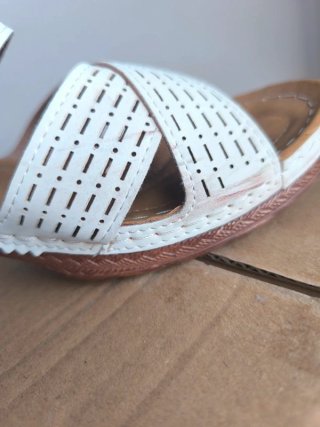 Sandalias blancas Temu Talla 40 Ligeras