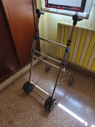 Andador con ruedas