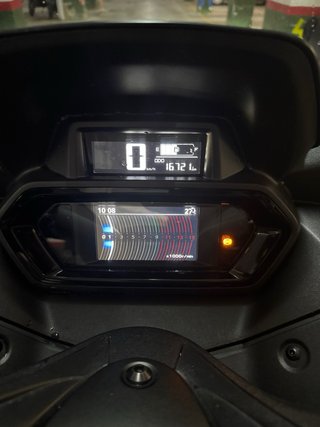Yamaha XMAX 125cc - 16.700 km colo nueva