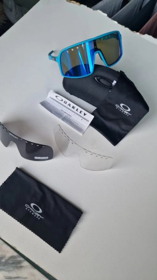 Óculos sutro ventilado Oakley