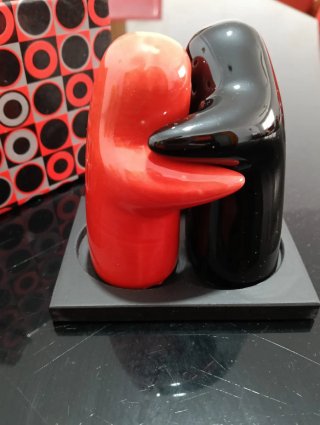 Salero y Pimientero Cerámica Rojo y Negro