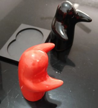 Salero y Pimientero Cerámica Rojo y Negro