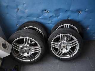 Llantas Sprinter  en 18 .5x130  porsche