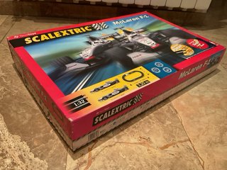 Circuito Scalextric McLaren F-1