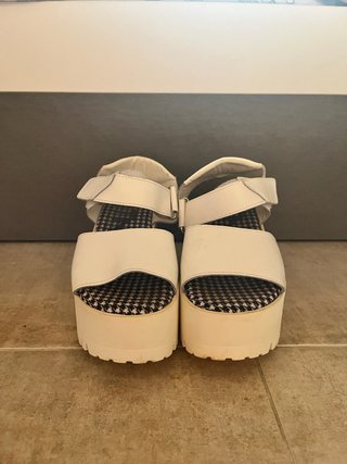 Sandalias plataforma blancas