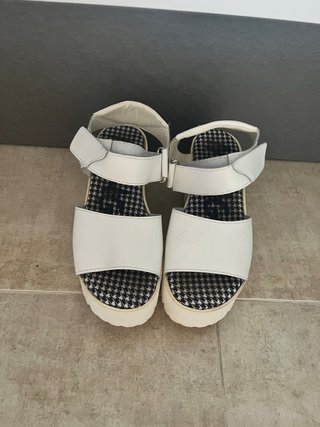 Sandalias plataforma blancas