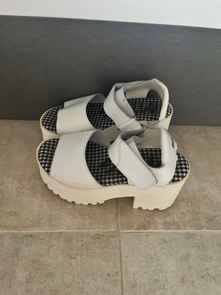Sandalias plataforma blancas