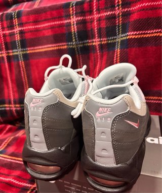 Nike Air Max 95 Gris y Rosa