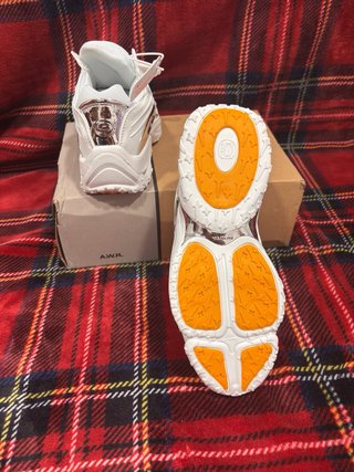 Zapatillas Nike Air Max Blancas y Plateadas