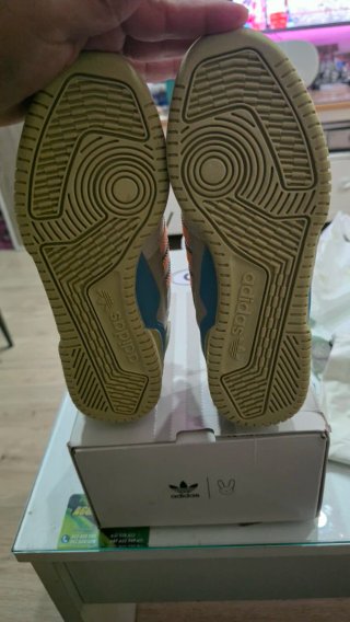 Adidas Bad Bunny Beige/Naranja/Rosa Nuevas