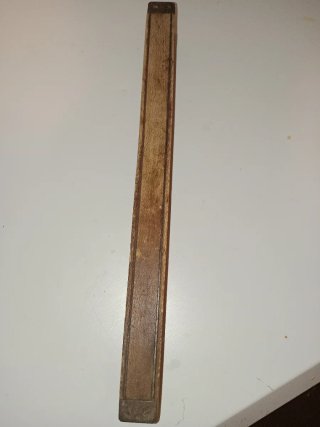 Nivel de madera antiguo Acesa