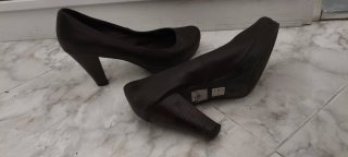 Zapatos de tacón marrones talla 41