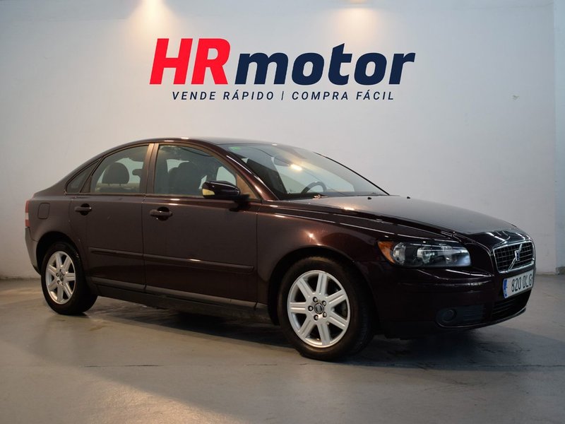 Volvo S40 2.0 D Momentum 100 kW (136 CV) - foto 1