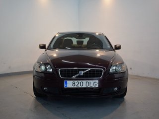 Volvo S40 2.0 D Momentum 100 kW (136 CV)