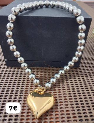 Collar Corazón Dorado y Bolas Plateadas