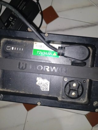 Batería y Cargador 72V 36Ah