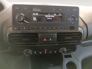 Peugeot Partner Furgon BlueHDi 100 Pro Standard 600kg 73 kW (98 CV)