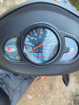 Kymco Agility Carry 50 Negra.Muy nueva