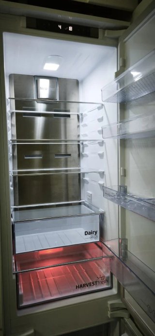 Frigorífico Combinado Beko BCNA306E3SN