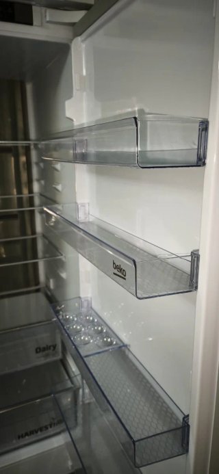 Frigorífico Combinado Beko BCNA306E3SN