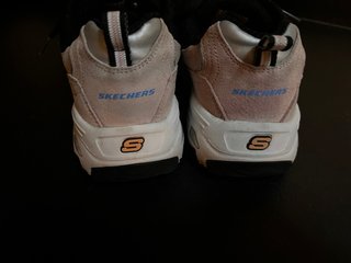 Skechers Beige y Negro Talla 39