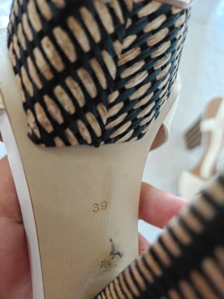 Sandalias Tacón Plataforma Guess Talla 39