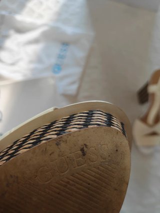 Sandalias Tacón Plataforma Guess Talla 39