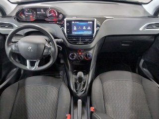 Peugeot 208 PureTech 82 Style 60 kW (82 CV)