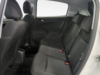 Peugeot 208 PureTech 82 Style 60 kW (82 CV)