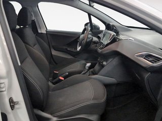 Peugeot 208 PureTech 82 Style 60 kW (82 CV)