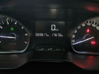 Peugeot 208 PureTech 82 Style 60 kW (82 CV)