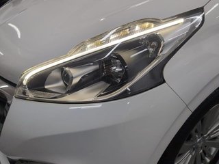 Peugeot 208 PureTech 82 Style 60 kW (82 CV)